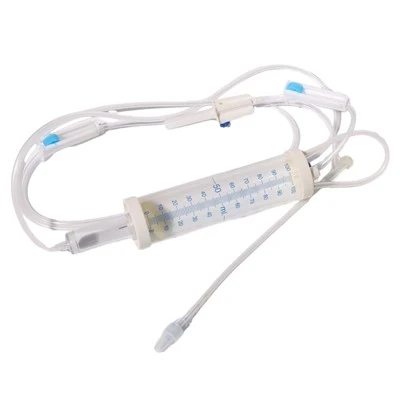Set per infusione monouso di grado medico con buretta